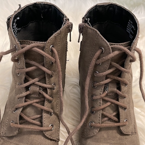 Steve Madden boots - size 7 - Picture 7 of 8